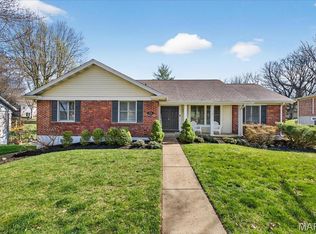 548 Windsor Mill Dr, Ballwin, MO