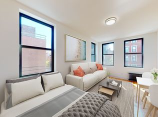 37 1/2 Bedford St #2A, New York, NY 10014