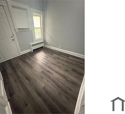 162 Waverly St — Photo 2