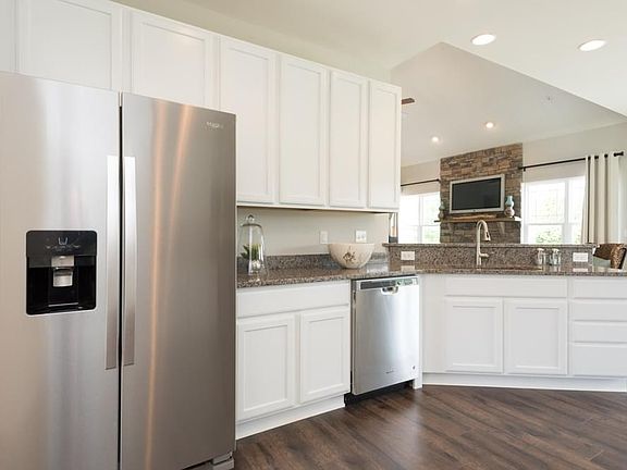 Kitchen - Photo of Similar Home