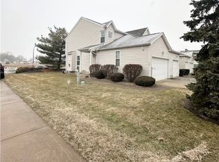 100 Meander Ln, Elyria, OH 44035