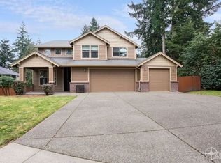 2209 NE Village Green Dr, Vancouver, WA