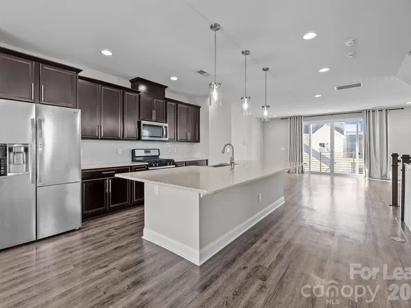 3204 Moss Ln, Charlotte, NC 28206
