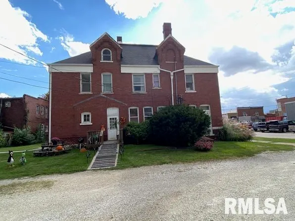 301 E Main St, Knoxville, IL 61448