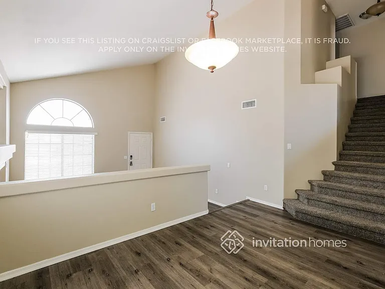 7914 W Claremont St — Photo 6