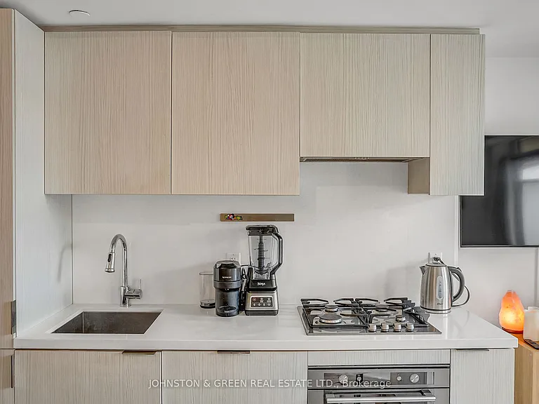 109 Ossington Ave #207 — Photo 10