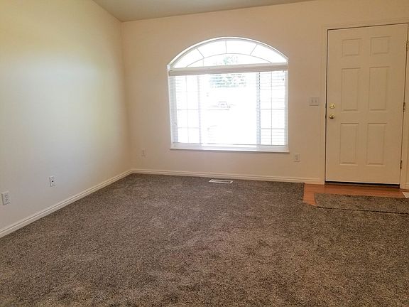 4th image of 3610 E Briar Creek Ln