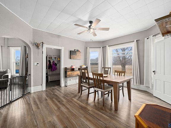 4th image of 300 W Industrial Rd