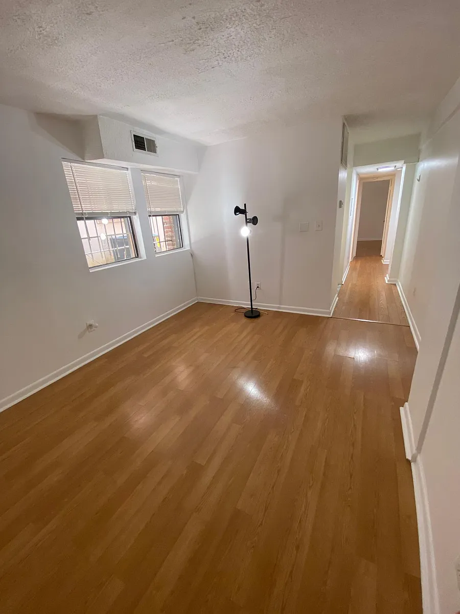 Building Photo - 1420 Chapin St NW #LL1