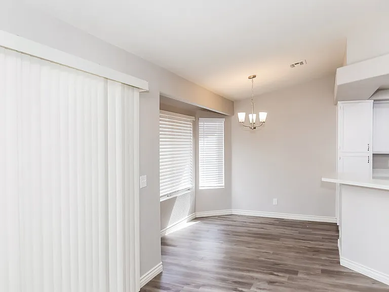 816 Stillwater Ln — Photo 8