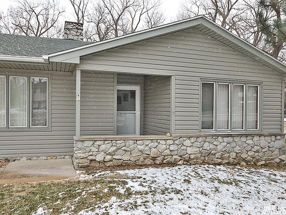 3rd image of 112 Oak Ct