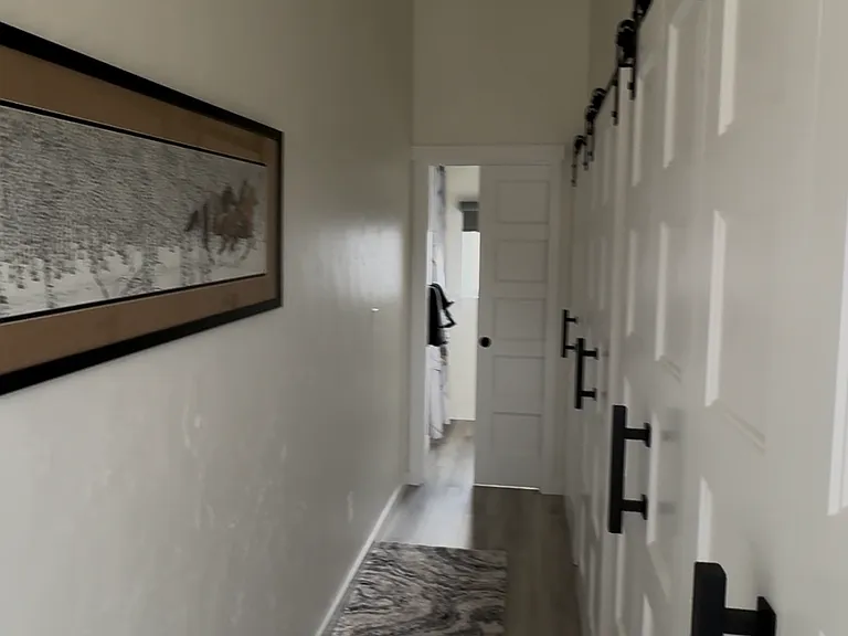 221 Avenue I — Photo 14