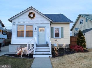 2121 Griffith St, Philadelphia, PA 19152