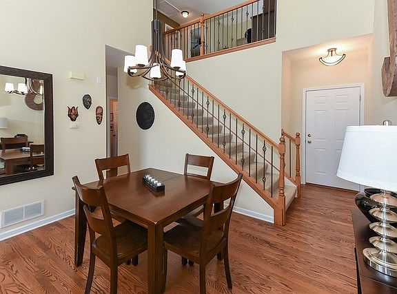 4th image of 2165 Braeburn Dr Unit D