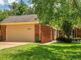 324 Morristown Ct, Chesterfield, MO