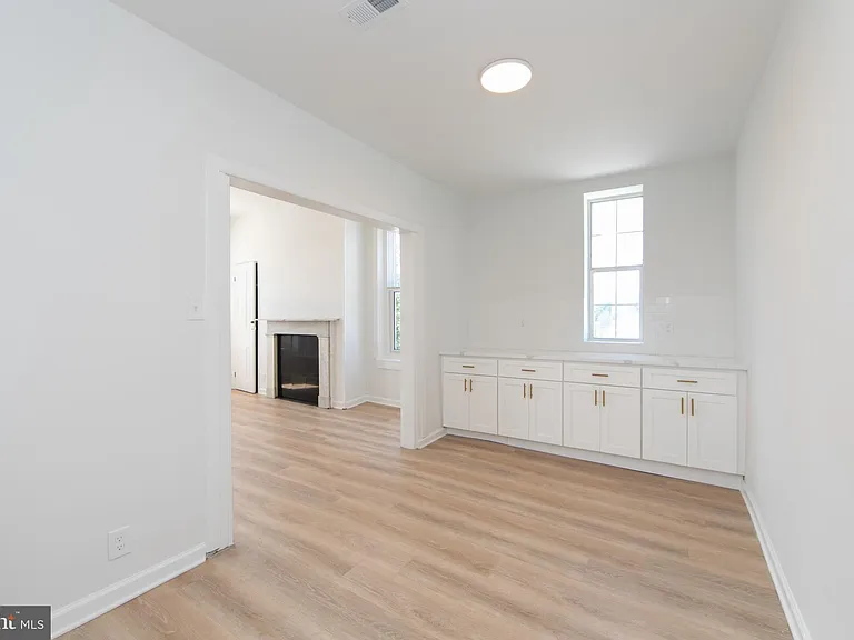 9 E Holly Ave #4 — Photo 10