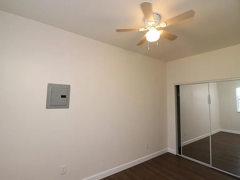1847 W Florence Ave #202 — Photo 4