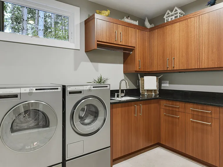 4390 Trillium Ln W — Photo 23