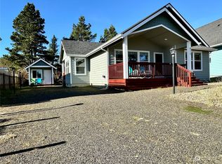 915 Pacific Surf St SW, Ocean Shores, WA