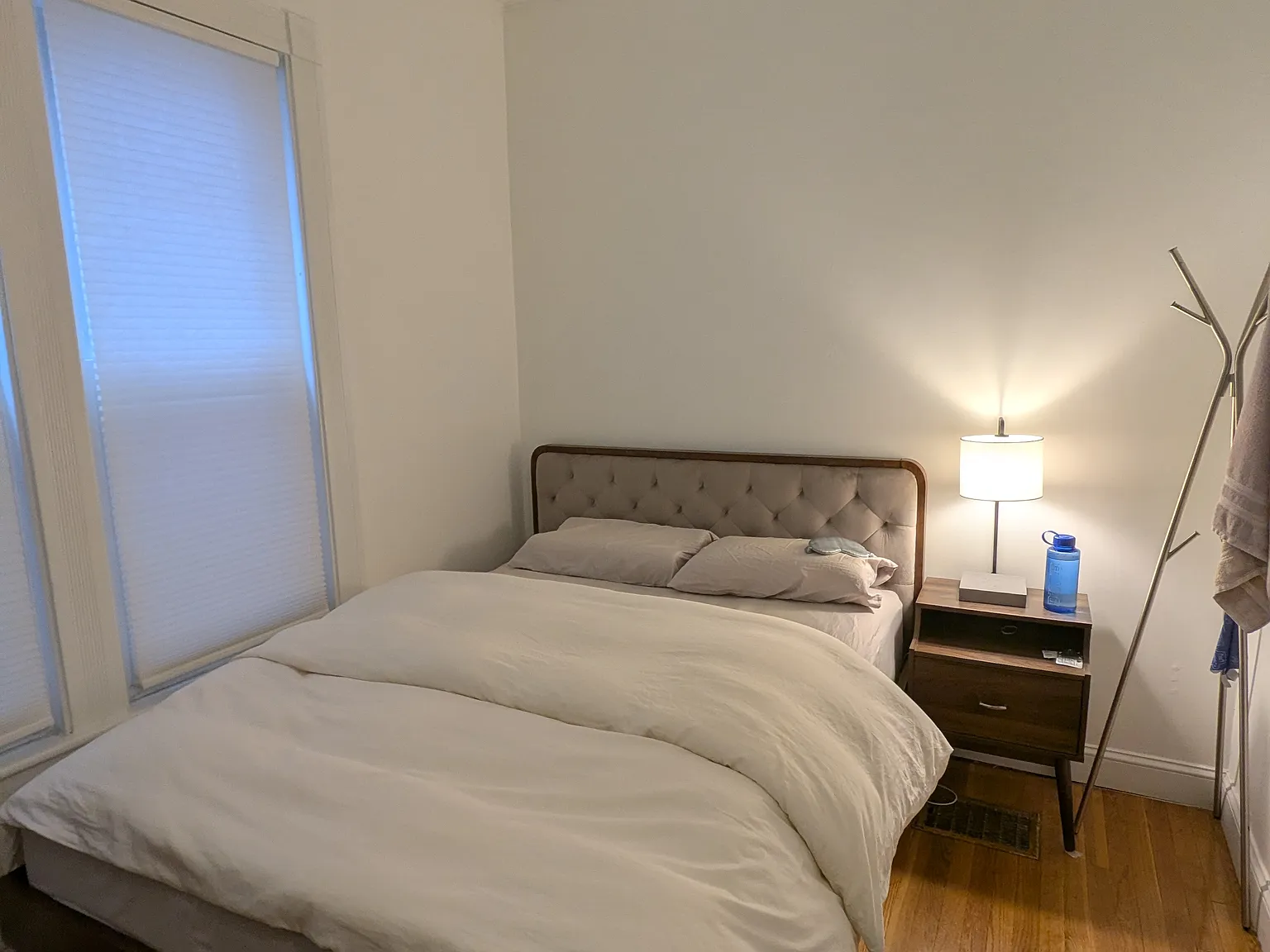 2 bed, 800 sqft, $2,700 — Photo 2