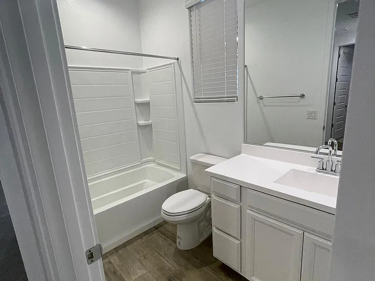 1654 W La Mirada Dr — Photo 15