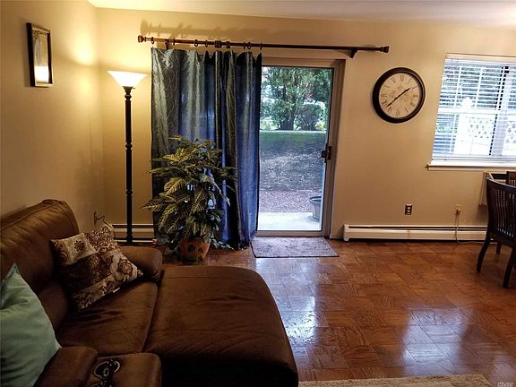 5th image of 250 N Village Ave APT A2