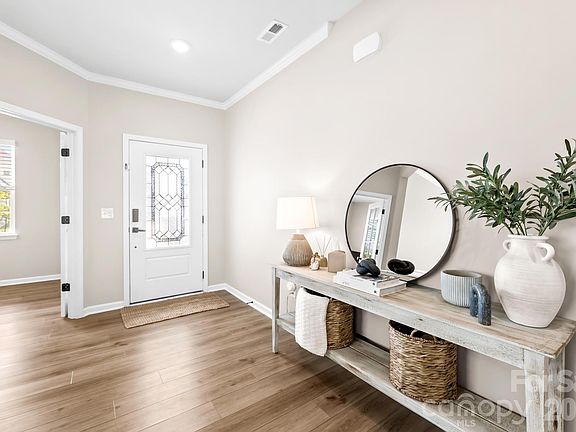 5th image of 434 Kennerly Center Dr