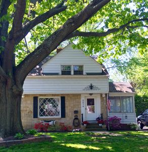 2870 Hampton Rd, Rocky River, OH, 44116