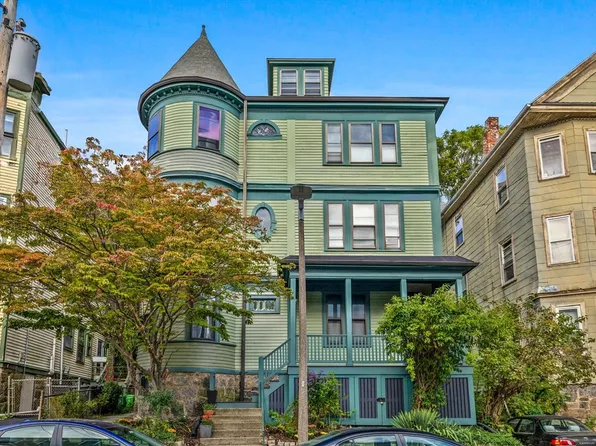 25 Danforth St #3, Jamaica Plain, MA 02130