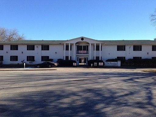 1st image of 1500 E Beverly Dr APT 209