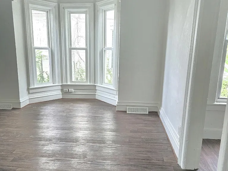 1445 Milburn Ave — Photo 3