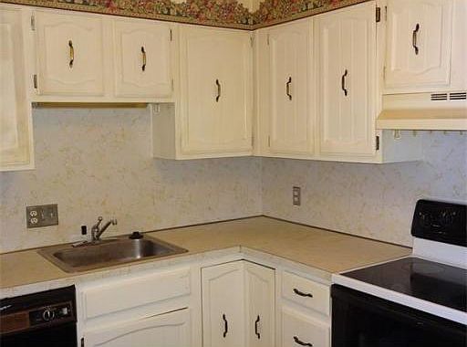2nd image of 440 North Ave APT 2