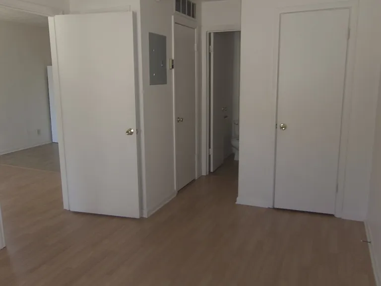 522 Wolf St — Photo 5