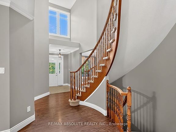 4th image of 229 Marjan Cres
