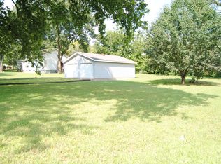 Stuart St, Tuscumbia, AL 35674