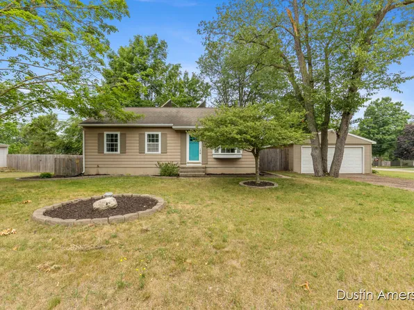 4164 Avon Dr, Dorr, MI 49323