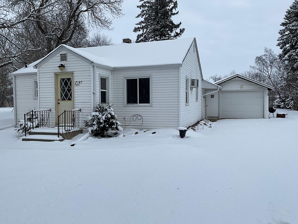 1st image of 2085 2nd St