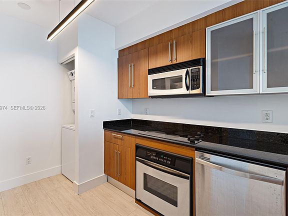 5th image of 335 S Biscayne Blvd APT 412