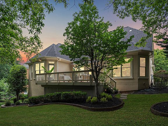 4th image of 8109 Crooked Oaks Ct