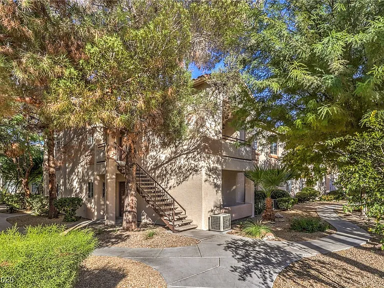 1830 N Buffalo Dr #2085 — Photo 1