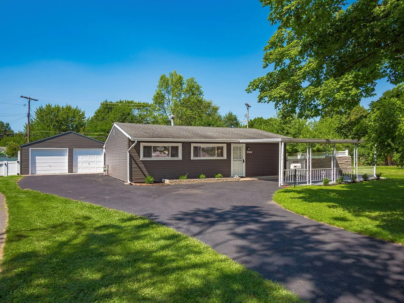 3264 Vanderberg Ave photo 1