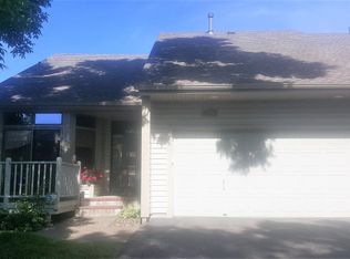 8471 Rice Lake Rd, Osseo, MN 55369