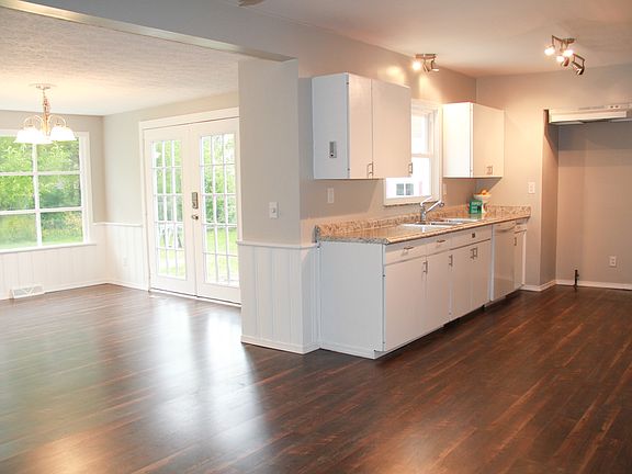 2nd image of 2795 Cleveland Blvd