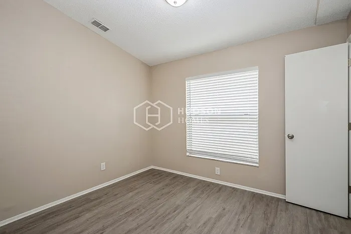 1771 Chatham Cir — Photo 18