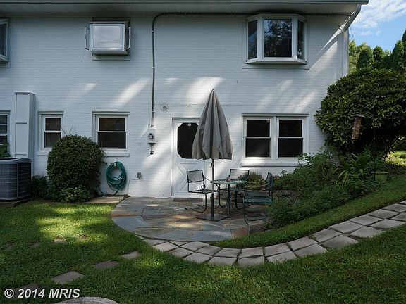 3rd image of 6219 Mori St