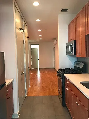 Rented by Dream Space Realty | media 33