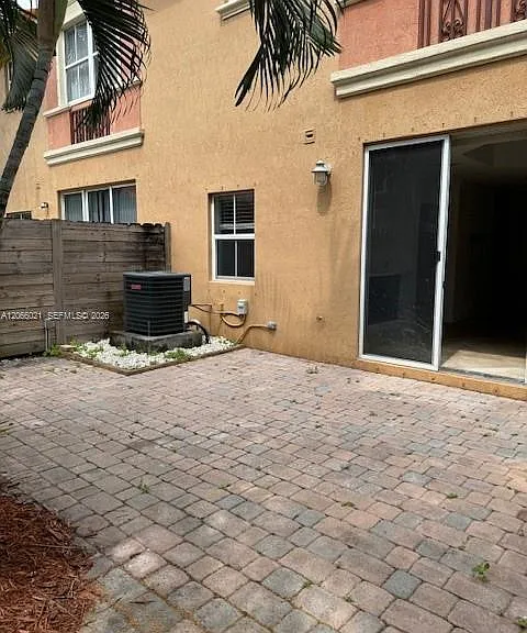 15242 SW 30th Ter #15242 — Photo 38