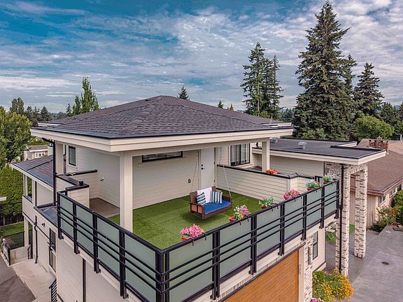 2nd image of 2263 Bevan Cres
