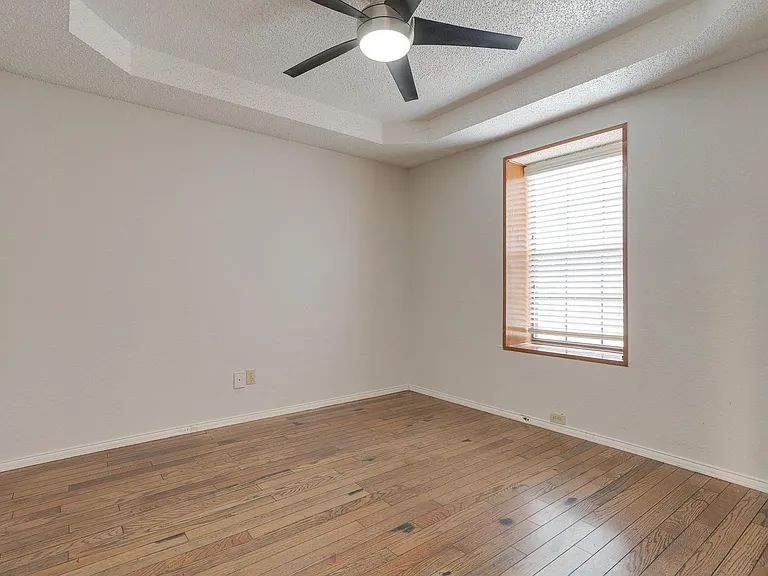 5629 Guadalajara Dr — Photo 31