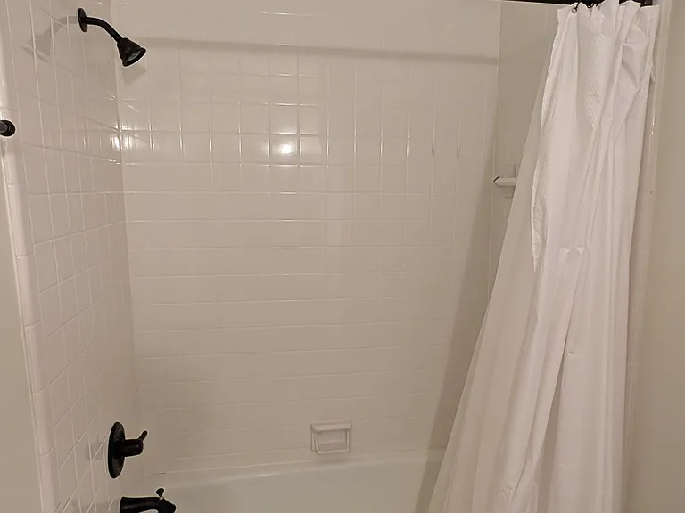 303 Oak Tree Dr — Photo 8